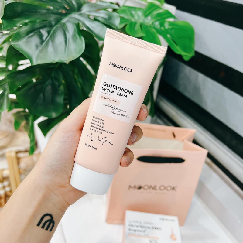 Bí quyết ít ai biết được về cách chọn Kem chống nắng dưỡng da Moonlook phù hợp với da